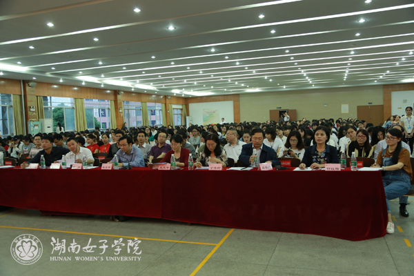 1494462604939010085.jpg 评委及观众1.jpg